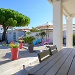 Beautiful Family House With A Large Terrace Willa Saint-Martin-de-Ré