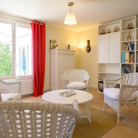 Beautiful Family House With A Large Terrace فيلة سان مارتن دو ر