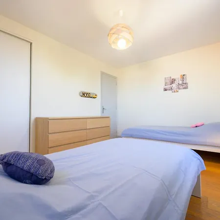 Beautiful Family House With A Large Terrace * سان مارتن دو ر