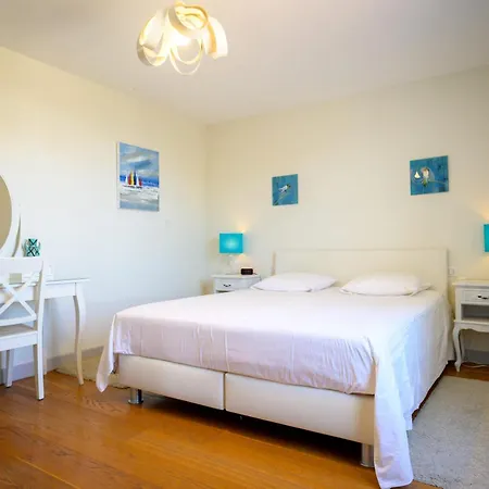 Beautiful Family House With A Large Terrace فيلة سان مارتن دو ر