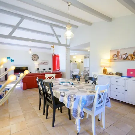 Beautiful Family House With A Large Terrace